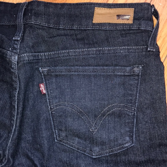 Levi Skinny Jeans - Picture 4 of 5